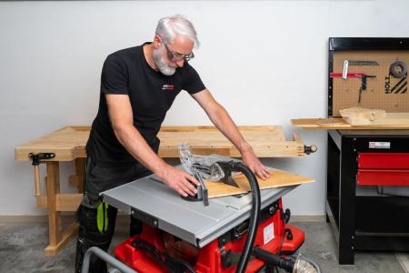 Mobilní stolní kotoučová pila Holzmann TK255 230 V