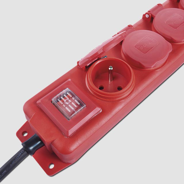 Prodlužovací kabel 4Z 3M 1,5mm IP44 GUM